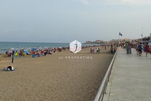 D'occasion - Appartement -
Torrevieja - La Mata