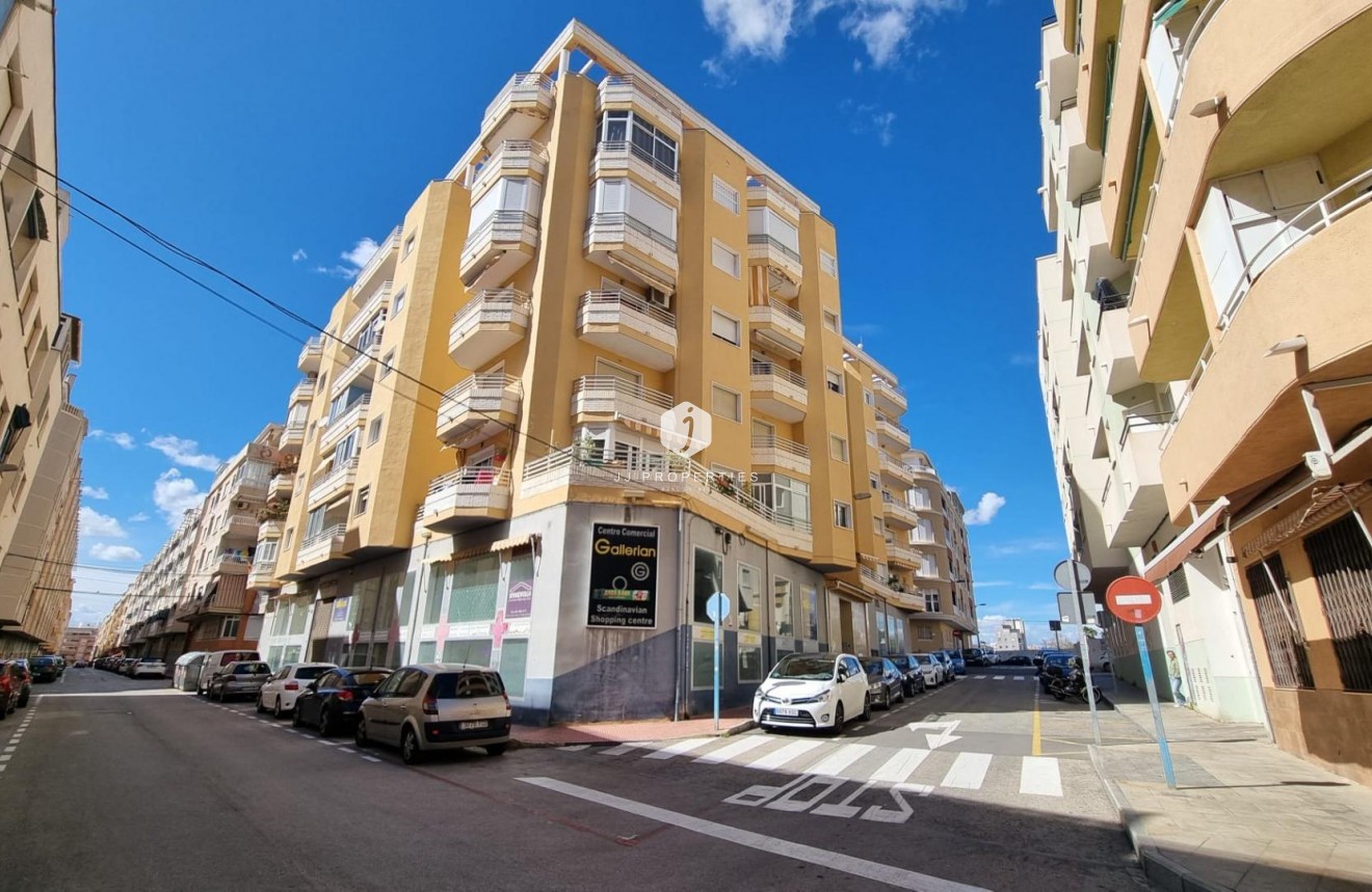 Tweedehands - Appartement / flat -
Torrevieja - Habaneras