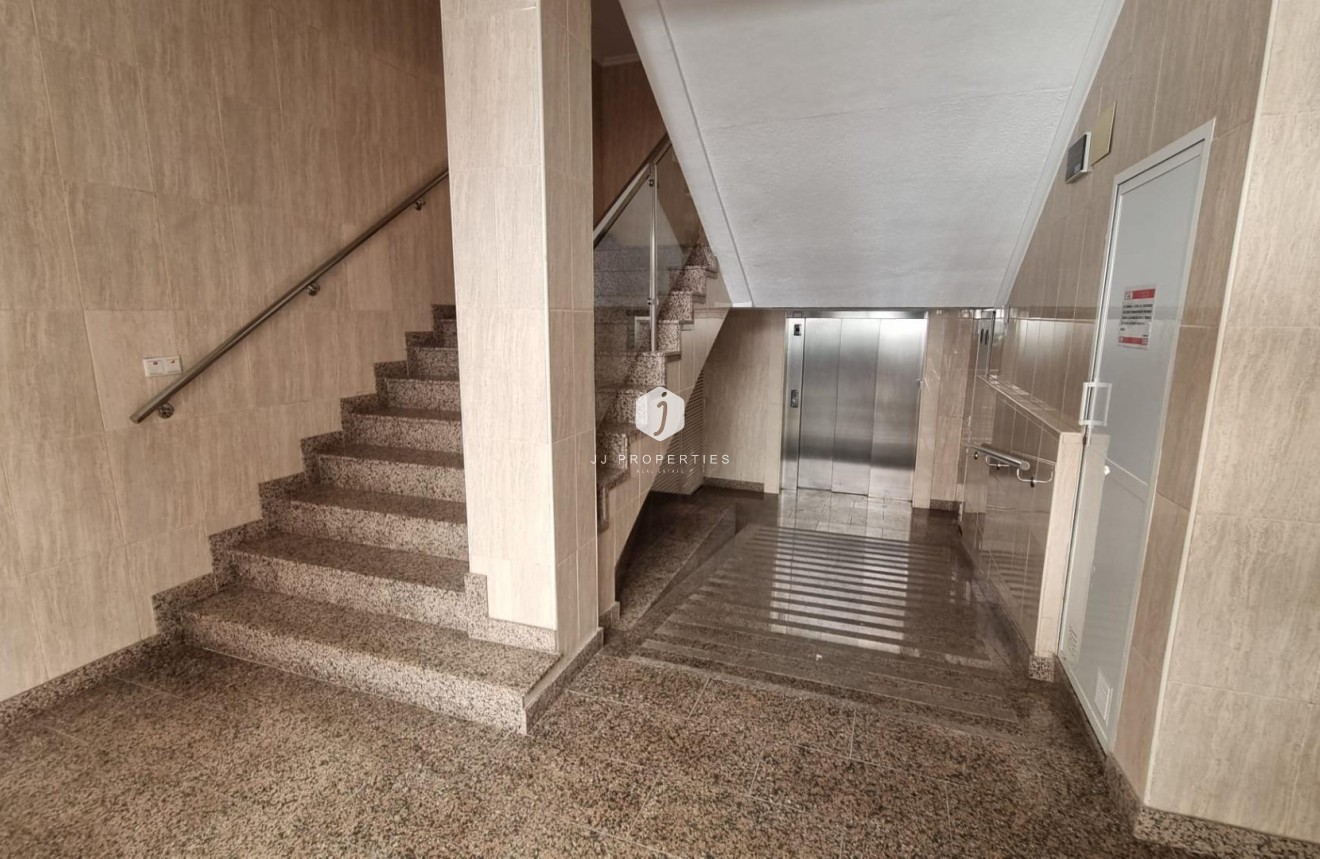 Tweedehands - Appartement / flat -
Torrevieja - Habaneras