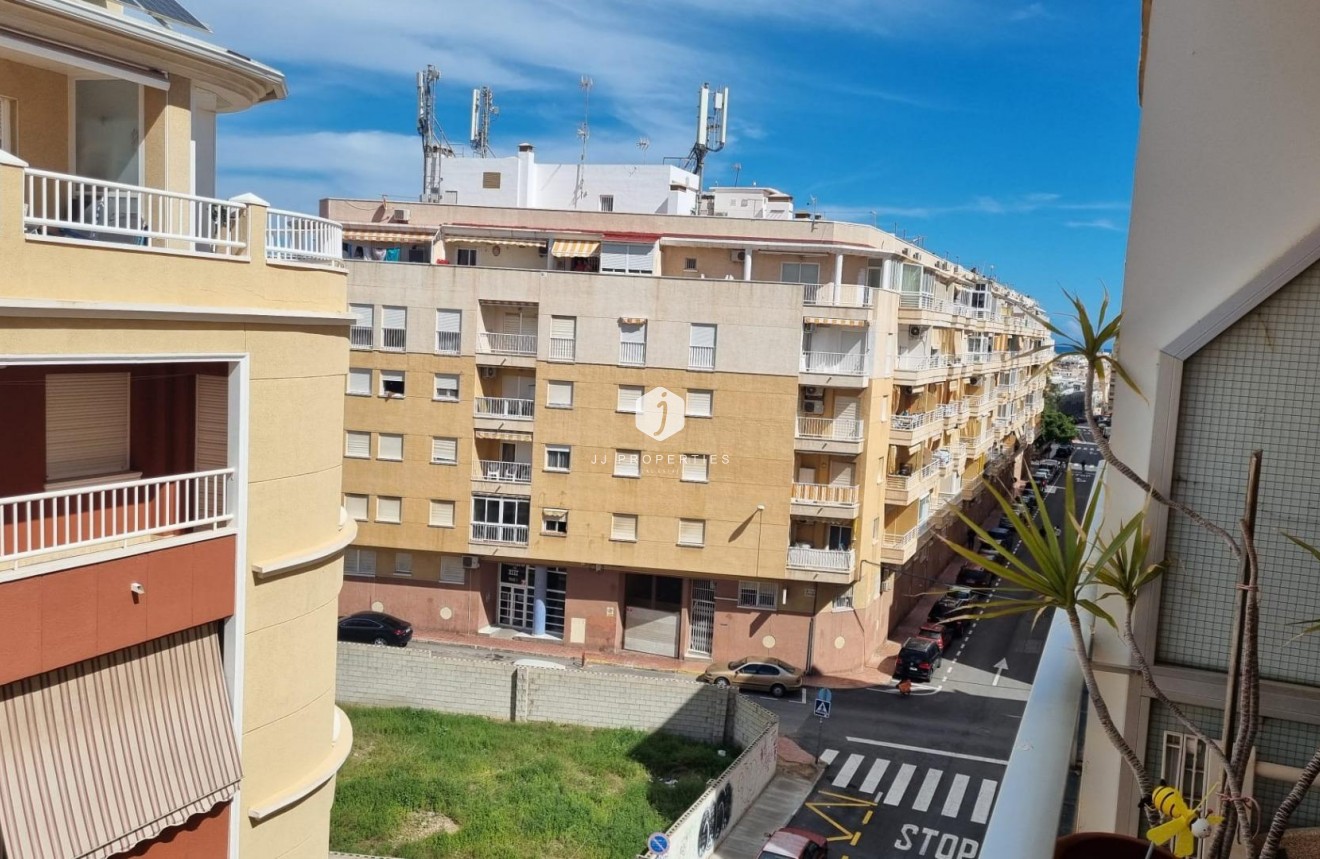 Tweedehands - Appartement / flat -
Torrevieja - Habaneras