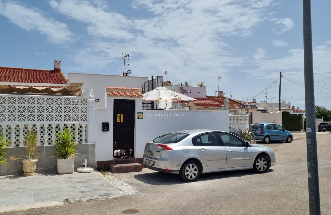 Tweedehands - Bungalow -
Torrevieja - La Siesta - El Salado - Torreta
