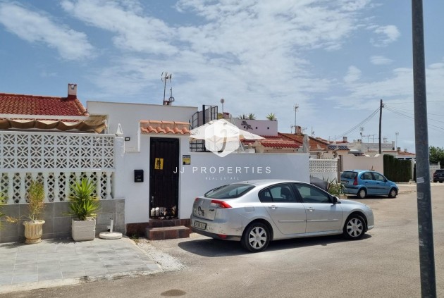 Tweedehands - Bungalow -
Torrevieja - La Siesta - El Salado - Torreta