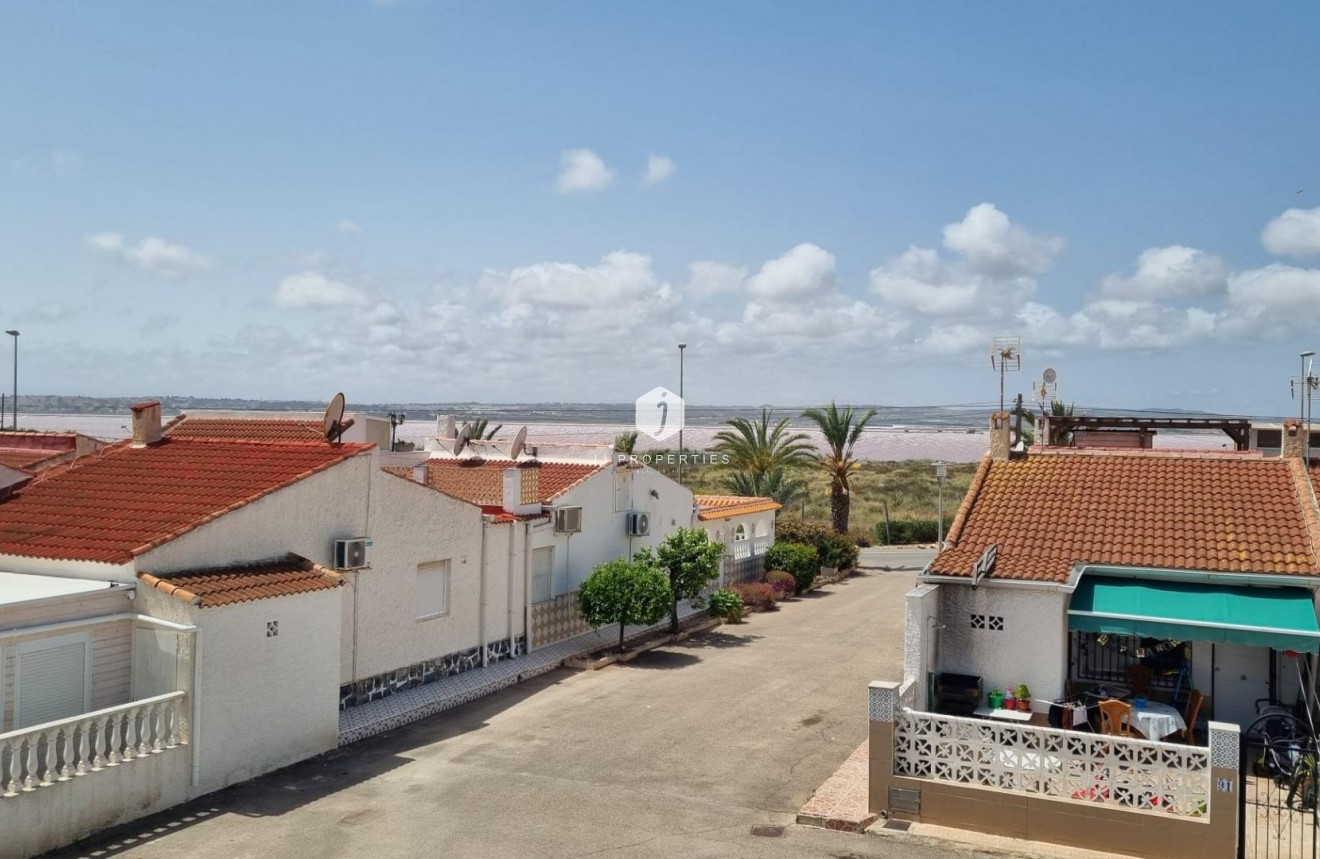 Tweedehands - Bungalow -
Torrevieja - La Siesta - El Salado - Torreta