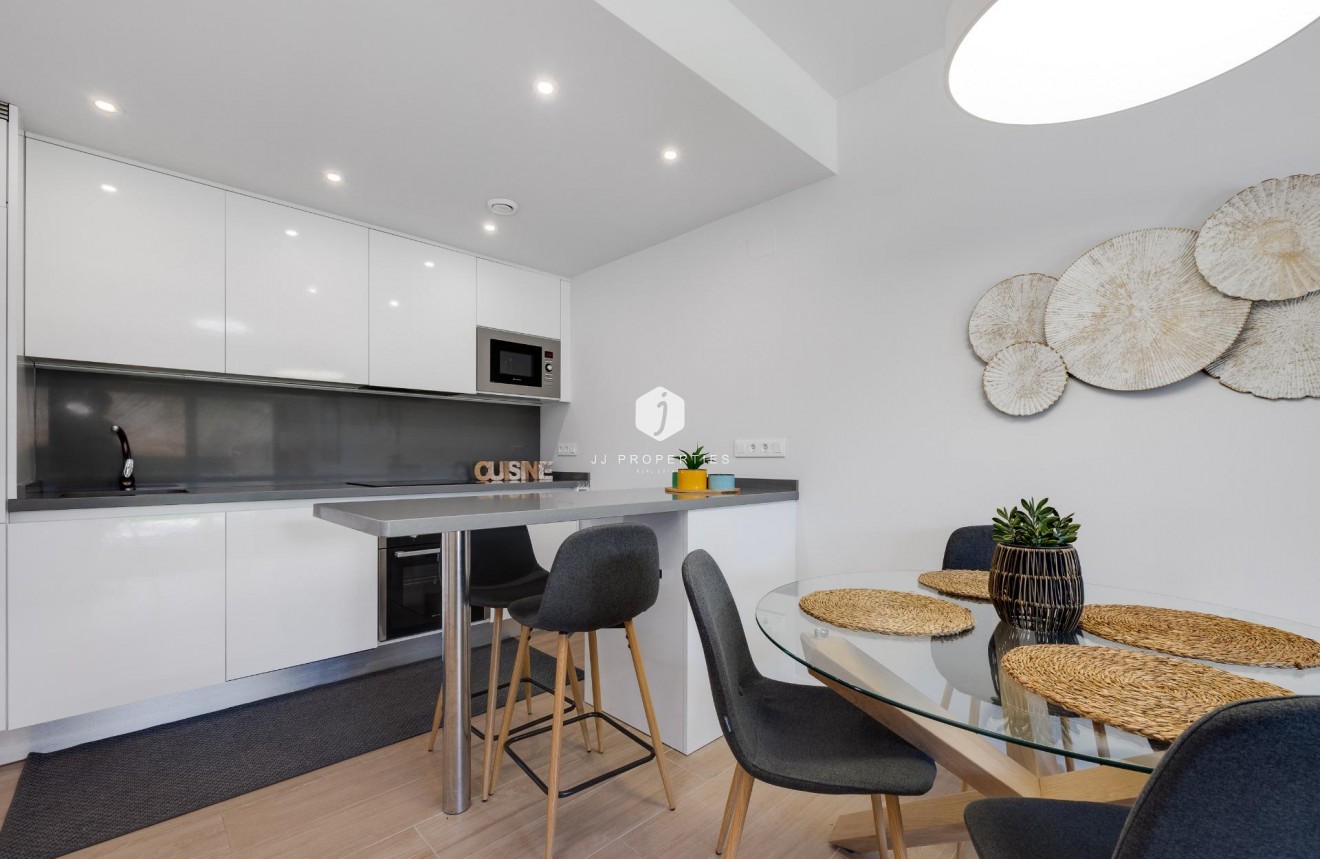 Tweedehands - Appartement / flat -
Orihuela Costa - Villamartín-las Filipinas