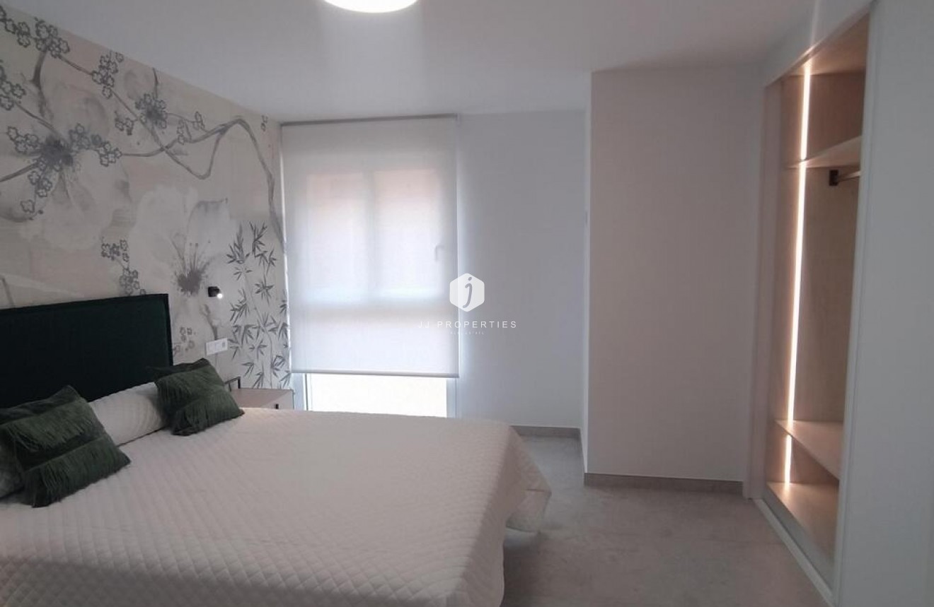 Tweedehands - Appartement / flat -
Torrevieja - Torreblanca