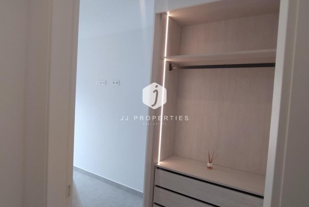 Tweedehands - Appartement / flat -
Torrevieja - Torreblanca