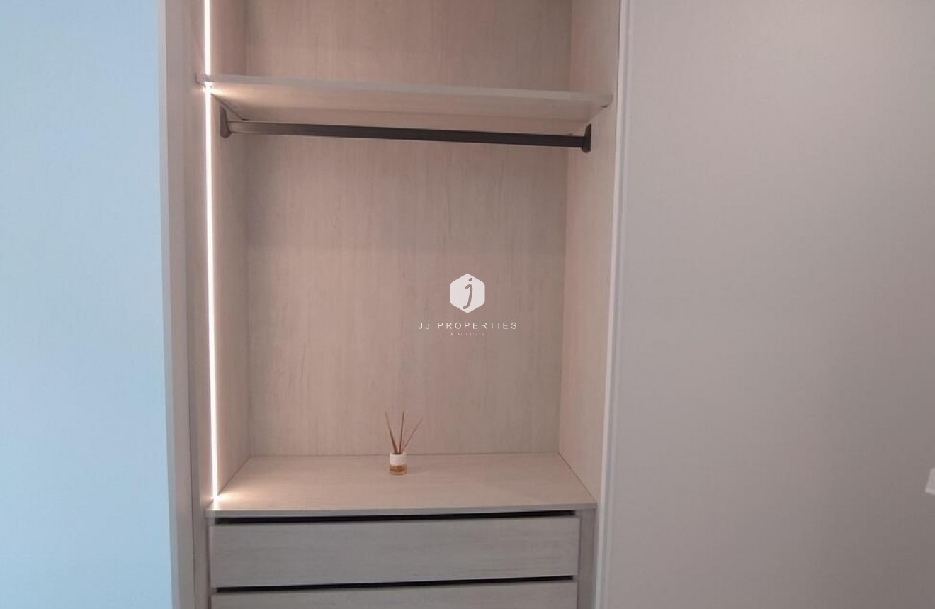 Tweedehands - Appartement / flat -
Torrevieja - Torreblanca