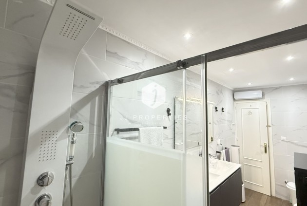 Tweedehands - Villa -
Orihuela Costa - Costa Blanca