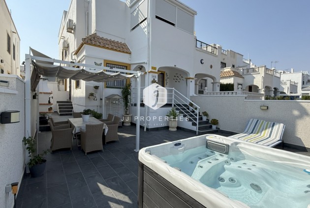 Tweedehands - Villa -
Orihuela Costa - Costa Blanca