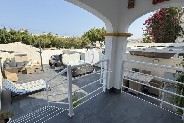 Tweedehands - Villa -
Orihuela Costa - Costa Blanca