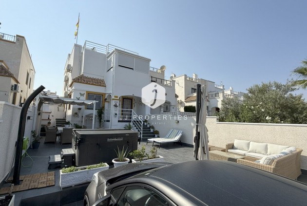 Tweedehands - Villa -
Orihuela Costa - Costa Blanca