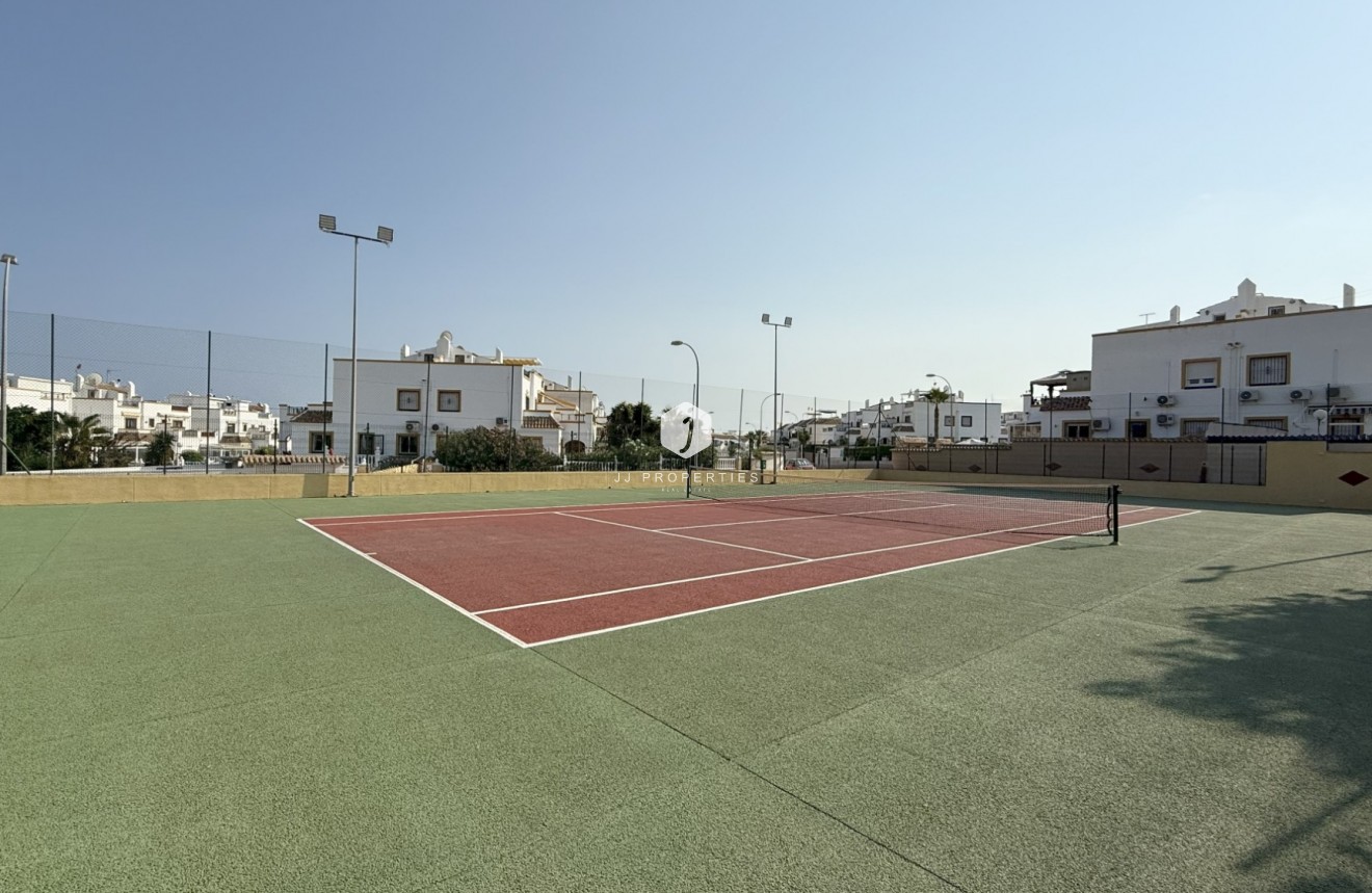 Tweedehands - Villa -
Orihuela Costa - Costa Blanca