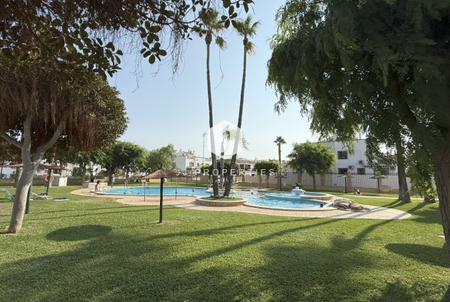 Tweedehands - Villa -
Orihuela Costa - Costa Blanca