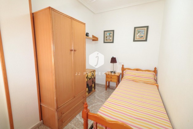 Tweedehands - Appartement / flat -
Torrevieja - Acequion