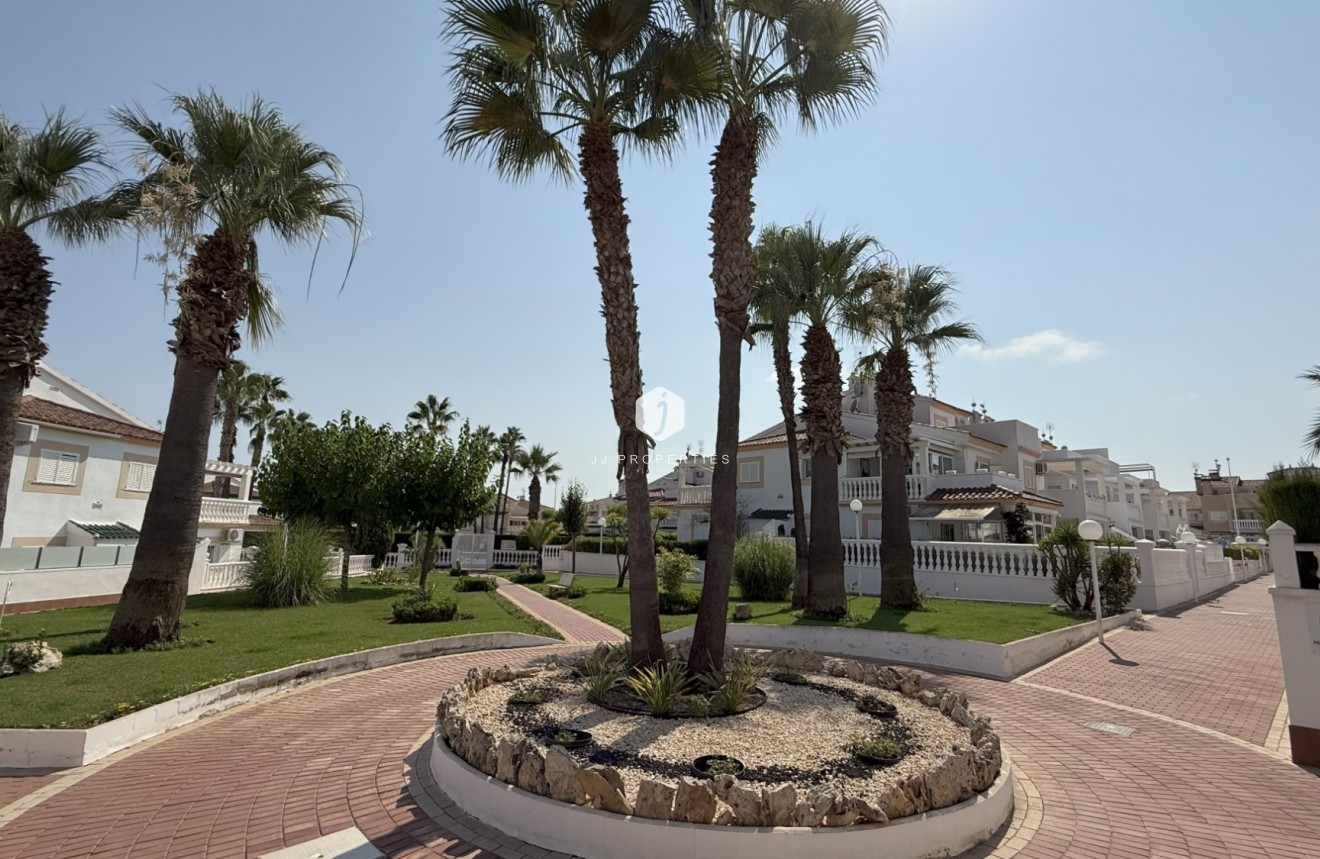 Tweedehands - Appartement / flat -
Orihuela Costa - Costa Blanca