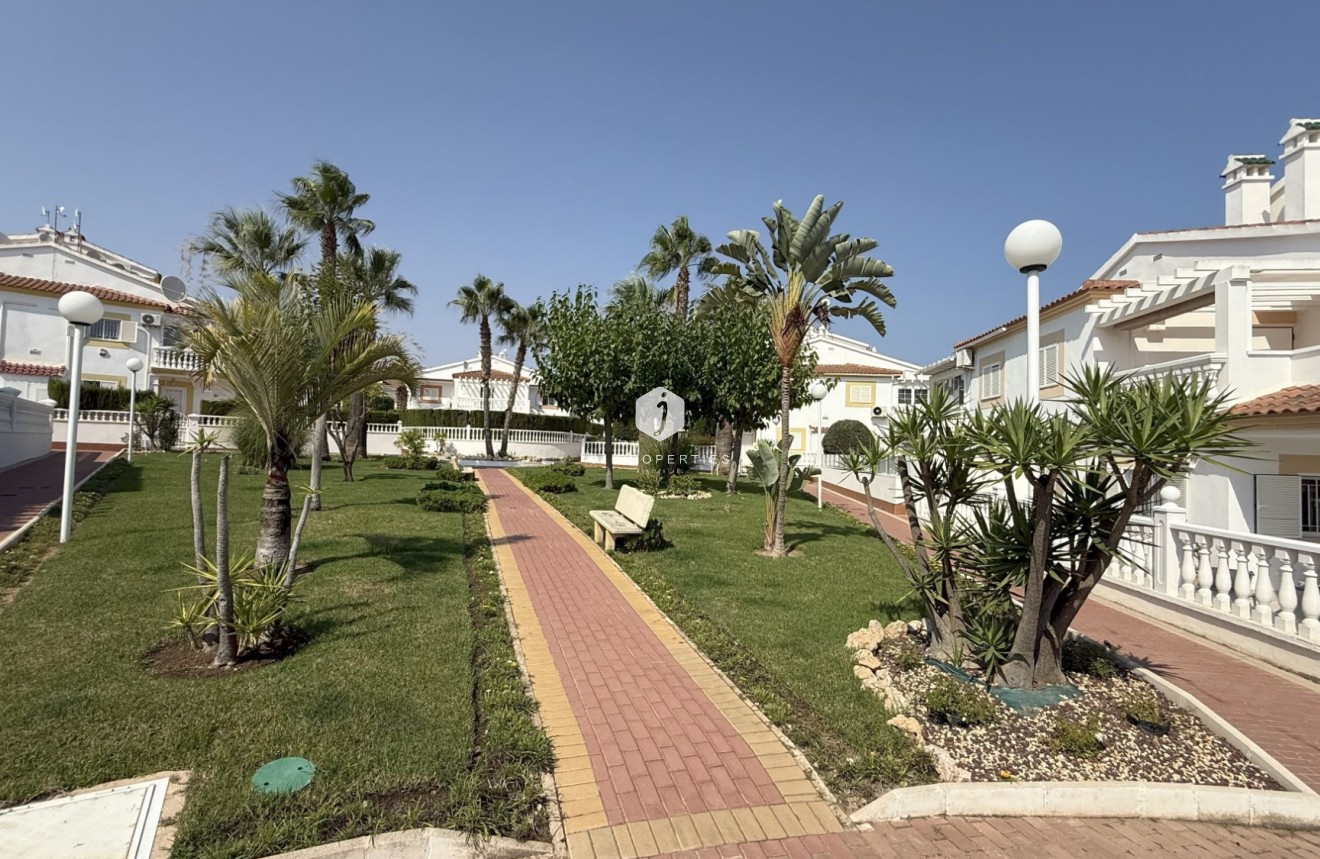 Tweedehands - Appartement / flat -
Orihuela Costa - Costa Blanca