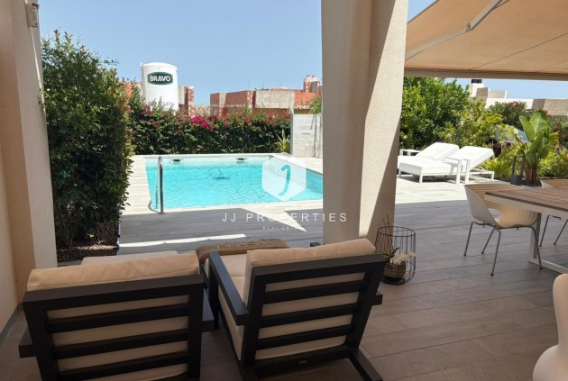 Tweedehands - Villa -
Algorfa - Inland