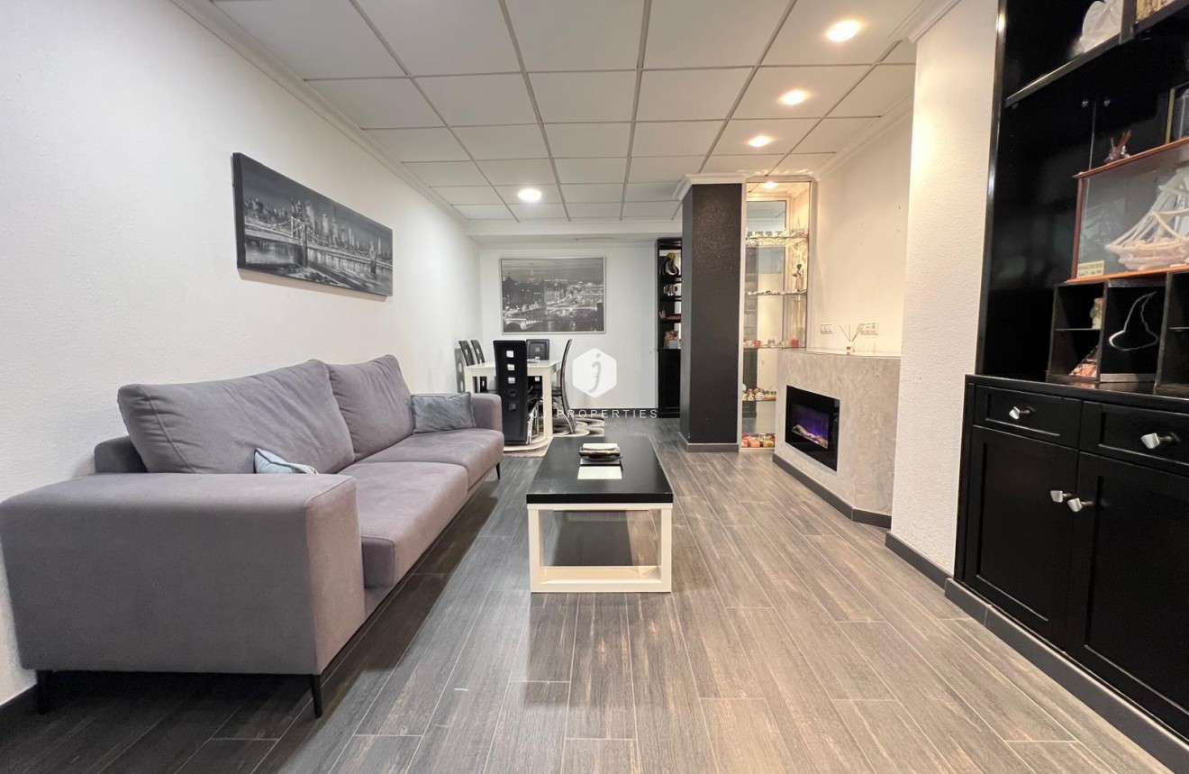 Tweedehands - Appartement / flat -
Torrevieja - Playa del Cura