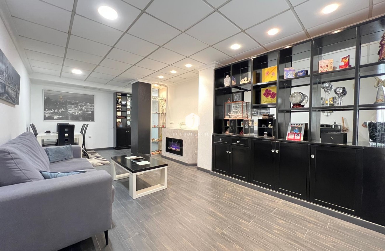 Tweedehands - Appartement / flat -
Torrevieja - Playa del Cura