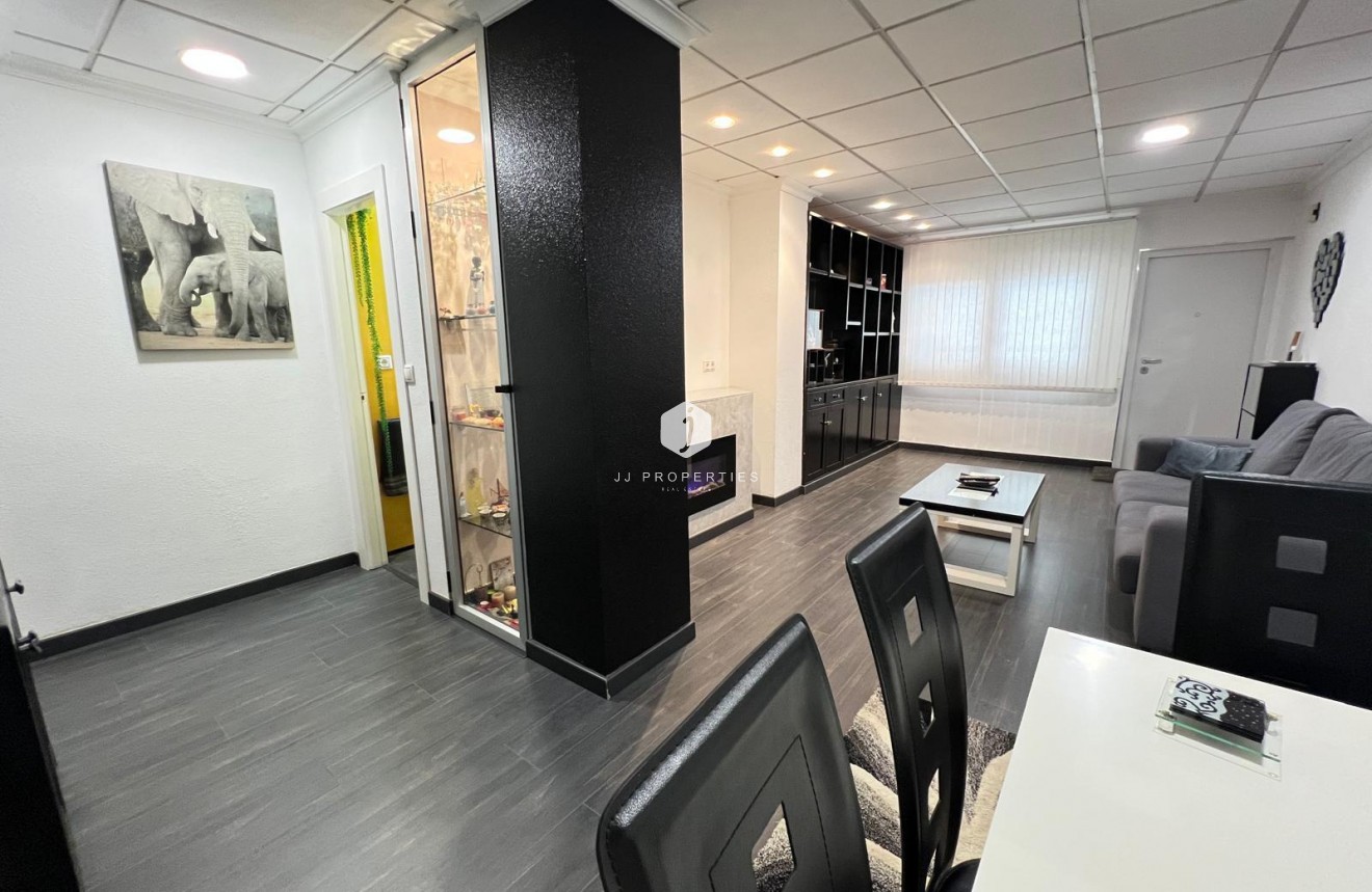 Tweedehands - Appartement / flat -
Torrevieja - Playa del Cura