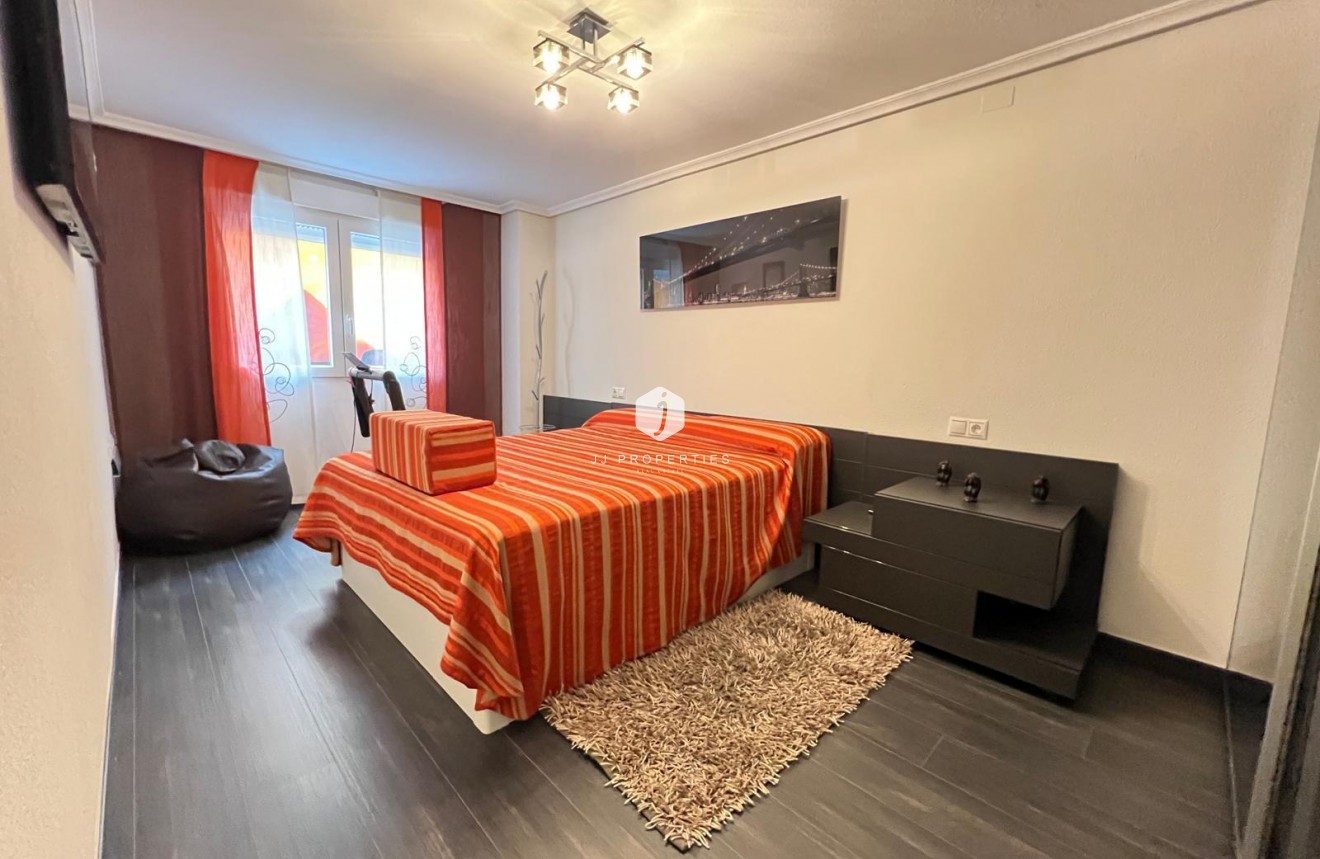 Tweedehands - Appartement / flat -
Torrevieja - Playa del Cura