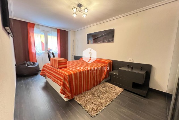 Tweedehands - Appartement / flat -
Torrevieja - Playa del Cura