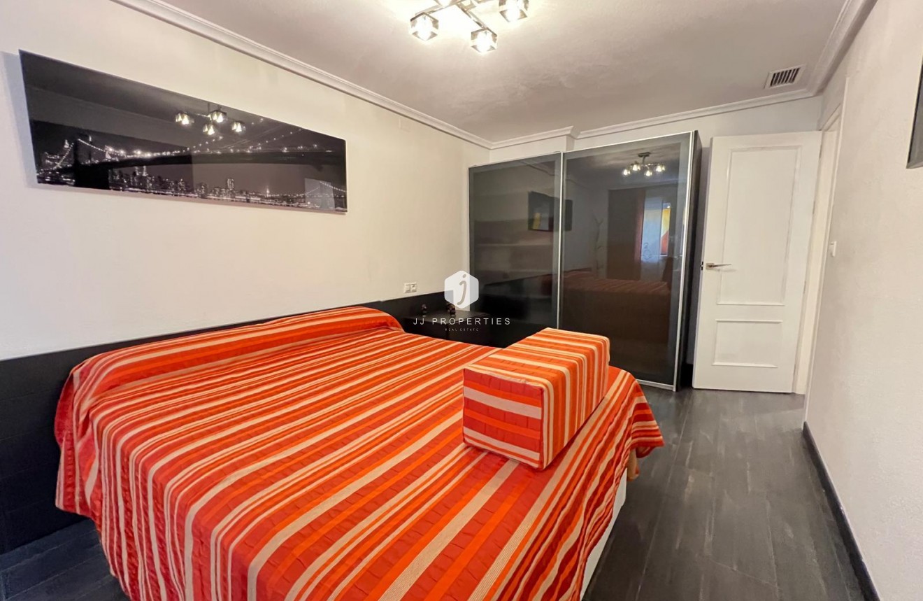 Tweedehands - Appartement / flat -
Torrevieja - Playa del Cura