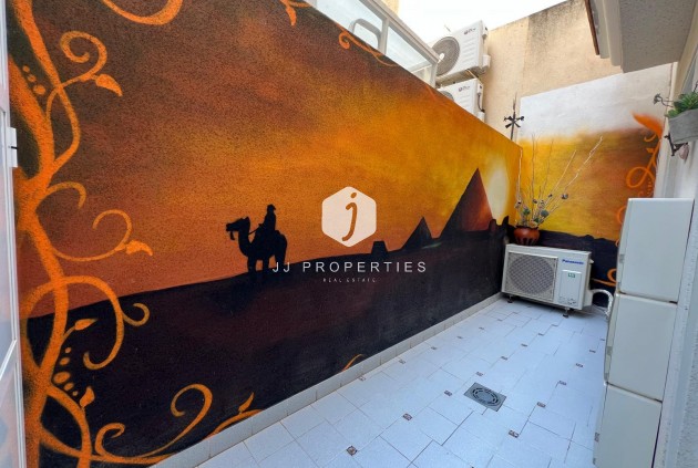 Tweedehands - Appartement / flat -
Torrevieja - Playa del Cura