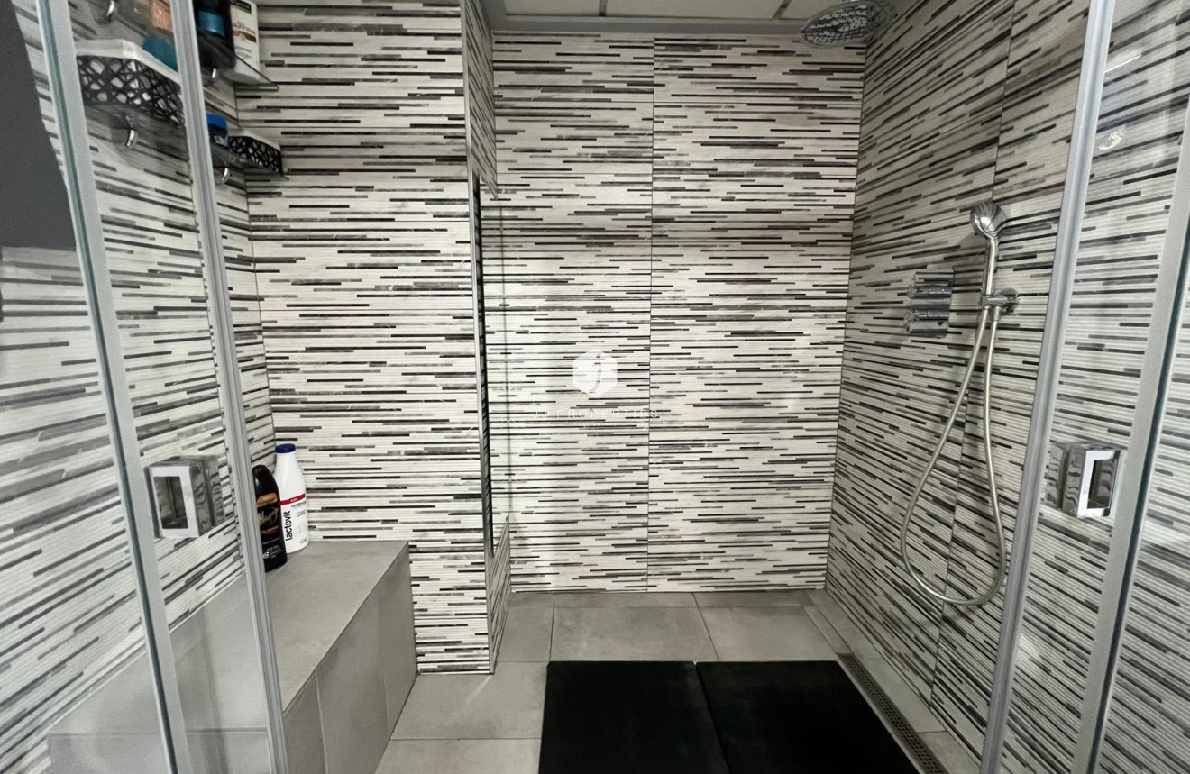 Tweedehands - Appartement / flat -
Torrevieja - Playa del Cura