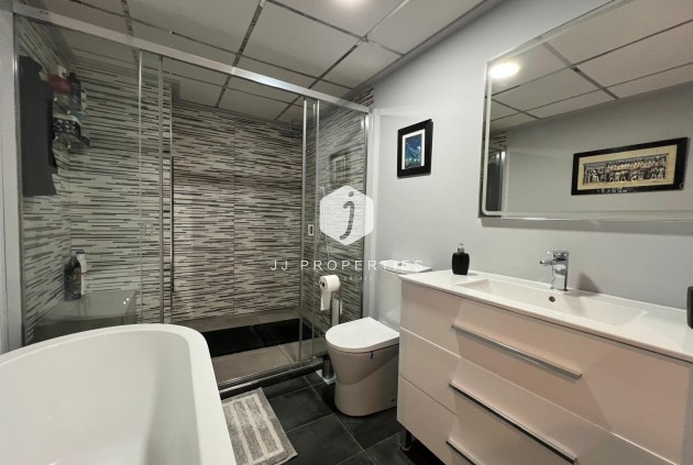 Tweedehands - Appartement / flat -
Torrevieja - Playa del Cura