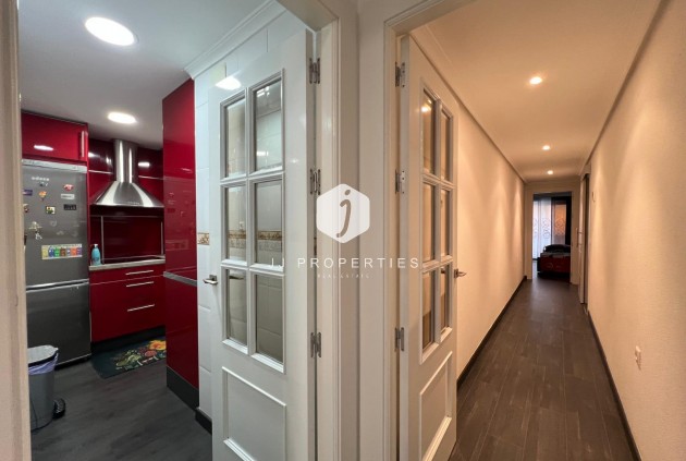 Tweedehands - Appartement / flat -
Torrevieja - Playa del Cura