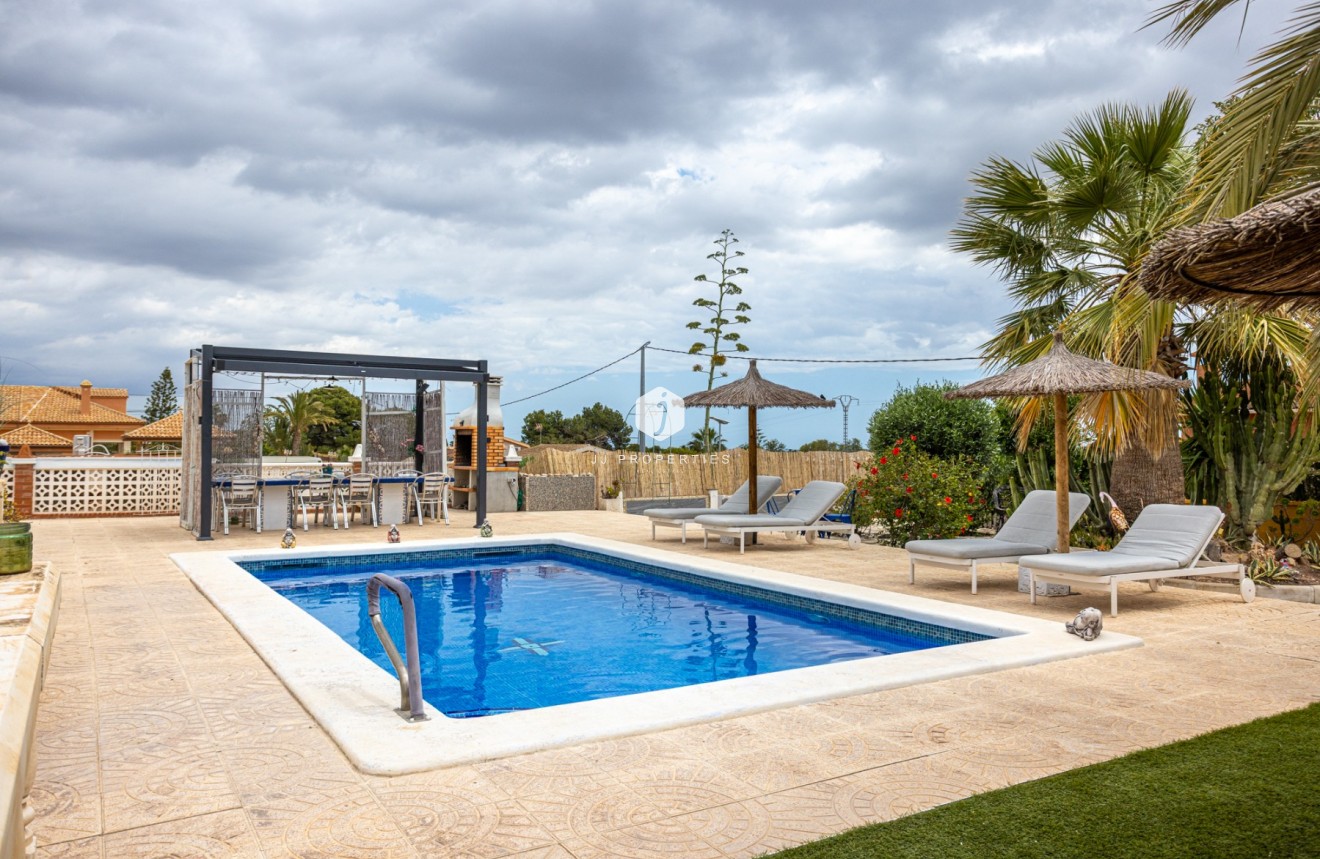 Tweedehands - Landelijk eigendom -
Albatera - Inland