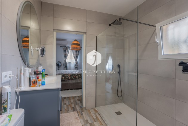 Tweedehands - Landelijk eigendom -
Albatera - Inland