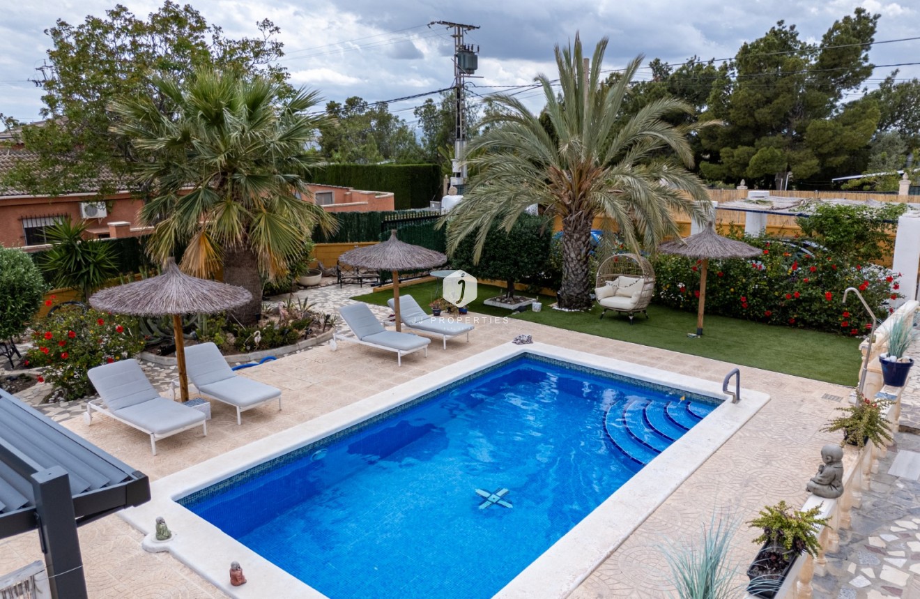 Tweedehands - Landelijk eigendom -
Albatera - Inland