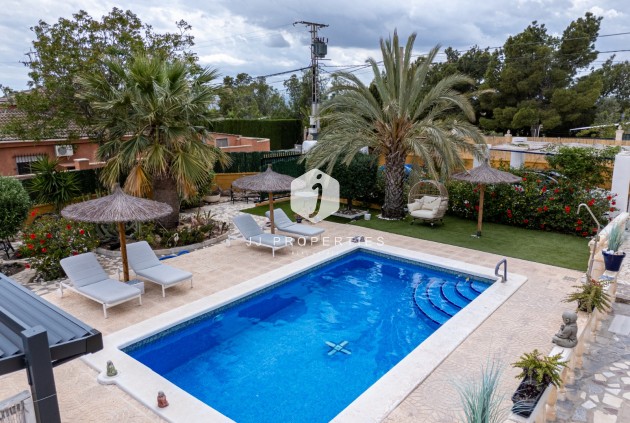 Tweedehands - Landelijk eigendom -
Albatera - Inland