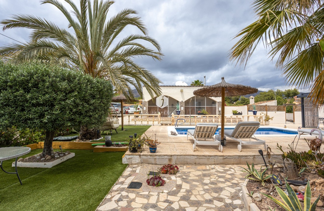 Tweedehands - Landelijk eigendom -
Albatera - Inland