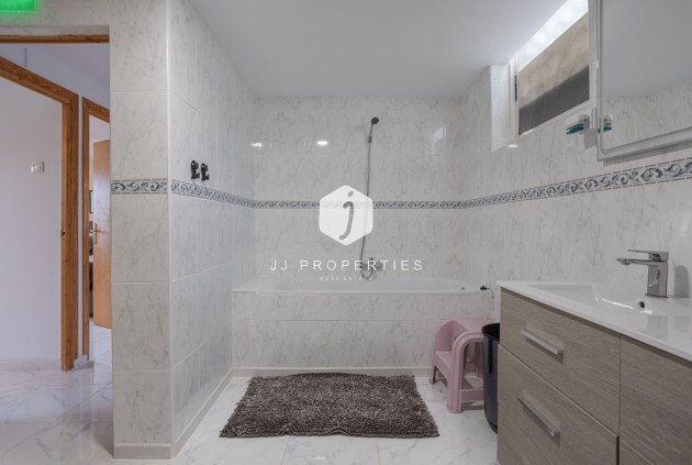 Tweedehands - Landelijk eigendom -
Albatera - Inland