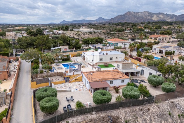 Tweedehands - Landelijk eigendom -
Albatera - Inland