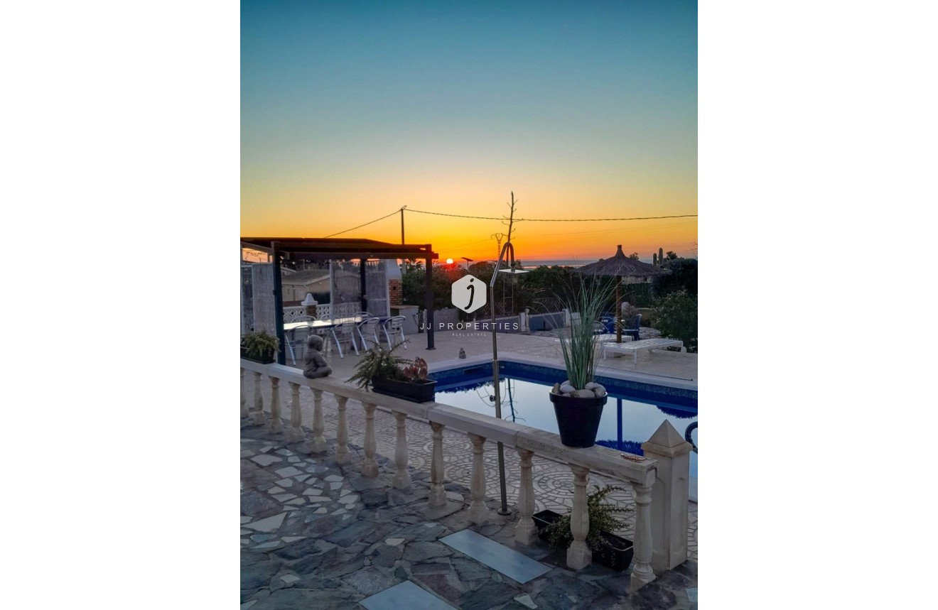 Tweedehands - Landelijk eigendom -
Albatera - Inland