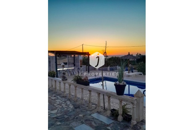 Tweedehands - Landelijk eigendom -
Albatera - Inland