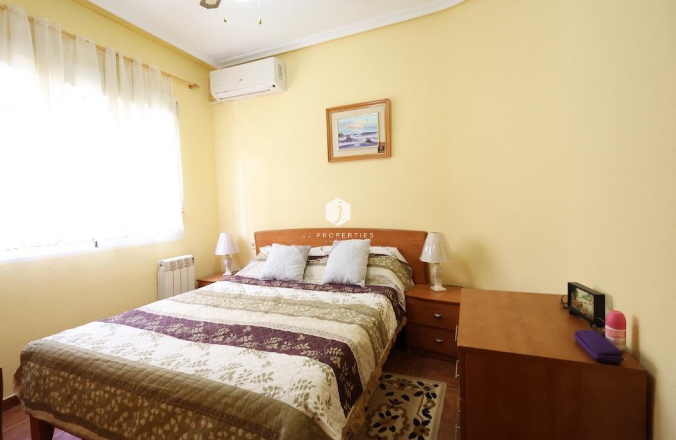 Tweedehands - Villa -
Orihuela Costa - Costa Blanca