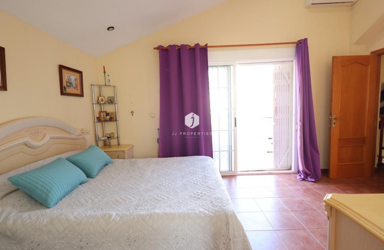 Tweedehands - Villa -
Orihuela Costa - Costa Blanca