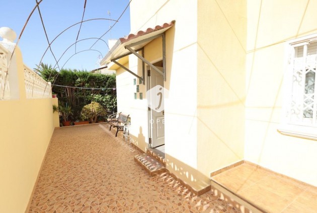 Tweedehands - Villa -
Orihuela Costa - Costa Blanca