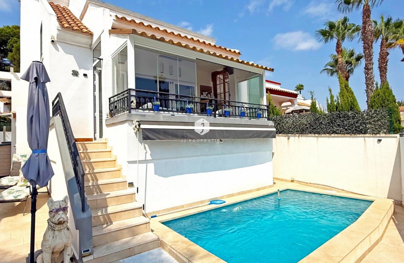 Tweedehands - Villa -
Orihuela Costa - Costa Blanca