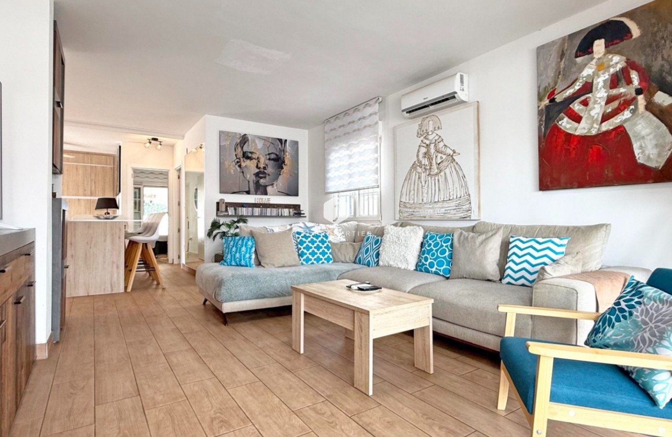 Tweedehands - Villa -
Orihuela Costa - Costa Blanca