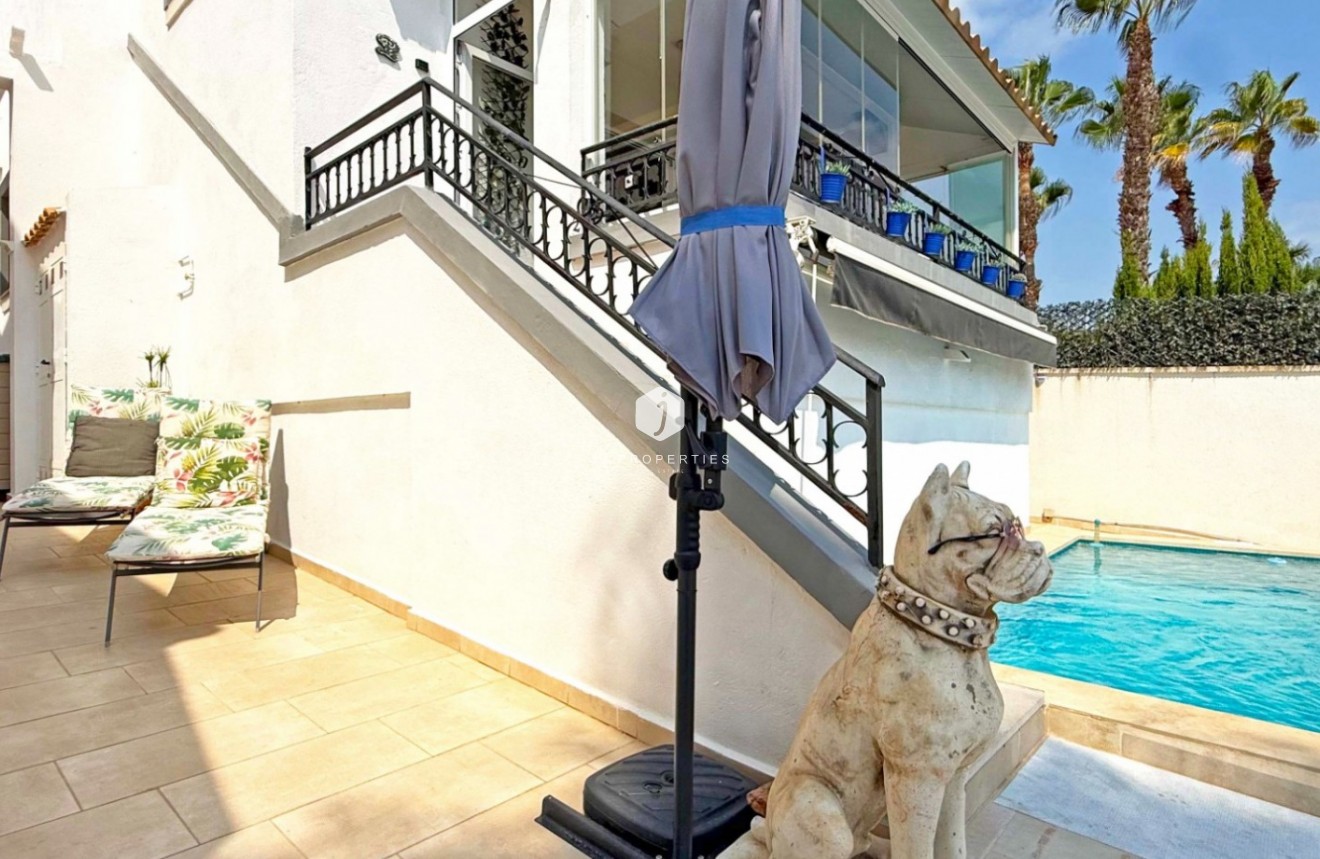 Tweedehands - Villa -
Orihuela Costa - Costa Blanca