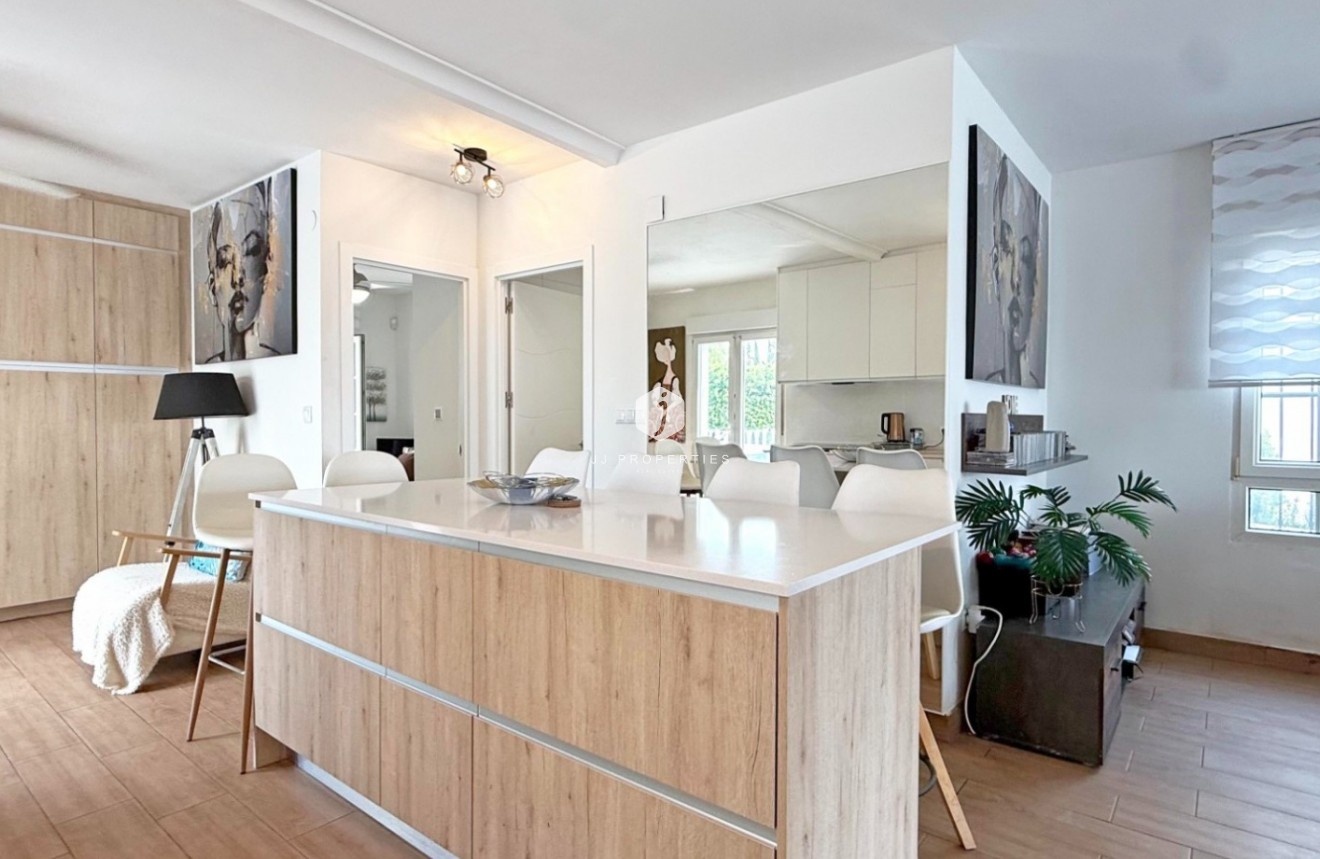 Tweedehands - Villa -
Orihuela Costa - Costa Blanca