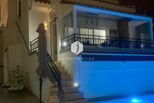 Tweedehands - Villa -
Orihuela Costa - Costa Blanca