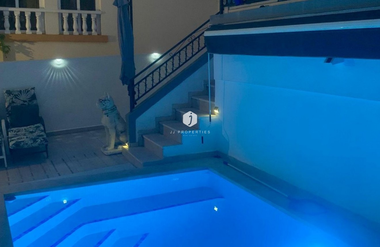 Tweedehands - Villa -
Orihuela Costa - Costa Blanca