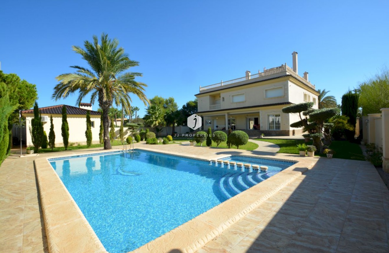Tweedehands - Villa -
Orihuela Costa - Costa Blanca